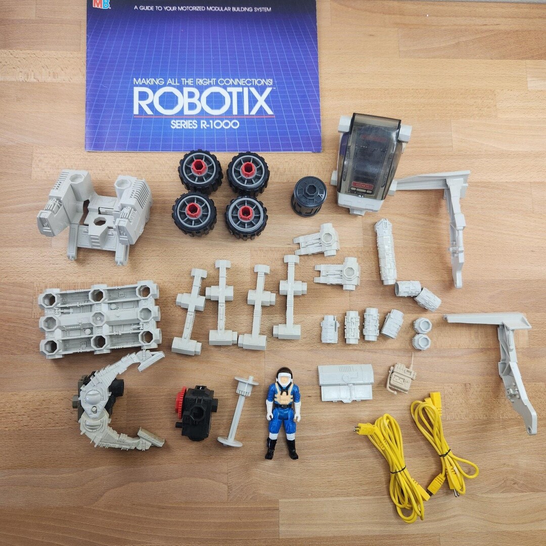 Vintage Milton Bradley 1985 Robotix R-1000 Venturak Robot Building