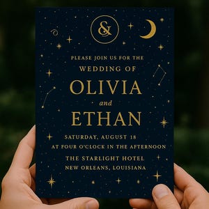 Modelo de convite de casamento celestial - Design de lua e estrelas - Azul escuro dourado - Arquivo Canva editável - Convite de casamento com tema de céu noturno