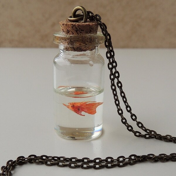 Goldfish Swimming Bottle Necklace, Miniature Diorama Fish Bottle Pendant, Fish Jewelry, Resin Jewelry, Bottle Jewelry, UK (714)