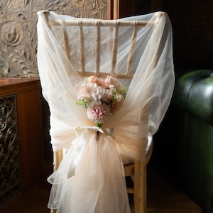 Fleurs faites à la main de bouts de banc de mariage de chrysanthème rose, décoration d&#39;allée de mariage, décoration de cérémonie de mariage, fleurs artificielles personnalisées pour mariage