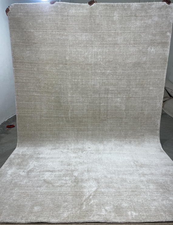 Handloom Bamboo Silk Rug: Light Grey Minimalist Floor Decor