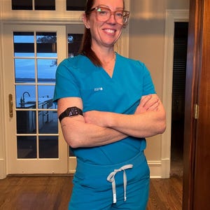 Ladyspinedoc 調節可能な上腕二頭筋用スマートウォッチバンド