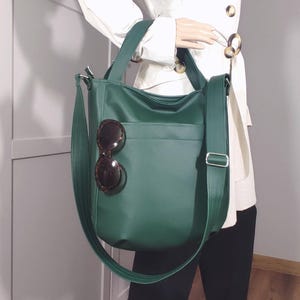 Cabas vert en cuir végétalien - Grand sac à bandoulière pour femme, sac à main hobo avec fermeture à glissière personnalisée, sac à main végétalien - Ankate Design