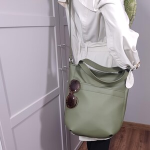 Militärgrün Umhängetasche Vegan freundlich | Schultertasche mit Taschen | Alltags-City-Arbeitstasche mit langem Riemen | Tablet Tasche