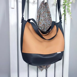 Hellbraune Umhängetasche aus veganem Leder, große Umhängetasche, Hobo-Handtasche für Frauen, tolle Geschenkidee für eine Freundin