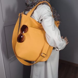Senf Vegan Hobo Tote - Große Slouchy Schultertasche mit langem Riemen, Benutzerdefinierte tägliche Tragetasche Geschenk für Sie von Ankate