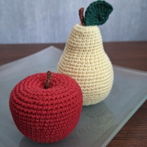 Crocheted toys for children, sensory set pear and apple, for play kitchen, for learning and creativity, for role play, soft and safe set