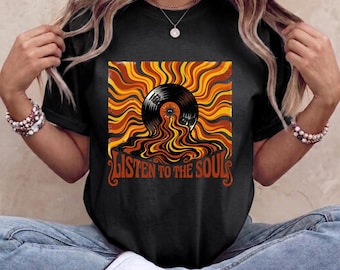 Vintage-T-Shirt mit Sonnenstrahlen-Motiv auf Vinyl-Schallplatten, Retro-Shirt für Soul-Fans der 70er, ästhetische und komfortable Kleidung für Audiophile.