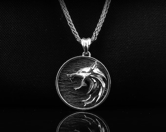 Celtic wolf madellion necklace for men in 925 silver, Oxidized silver viking men jewelry, Best christmas gift for boyfriend, Husband gift
