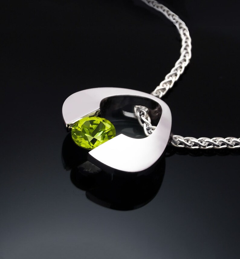 peridot necklace, August birthstone, Argentium silver, eco-friendly, green gemstone, modern necklace, gemstone jewelry 3423 image 4