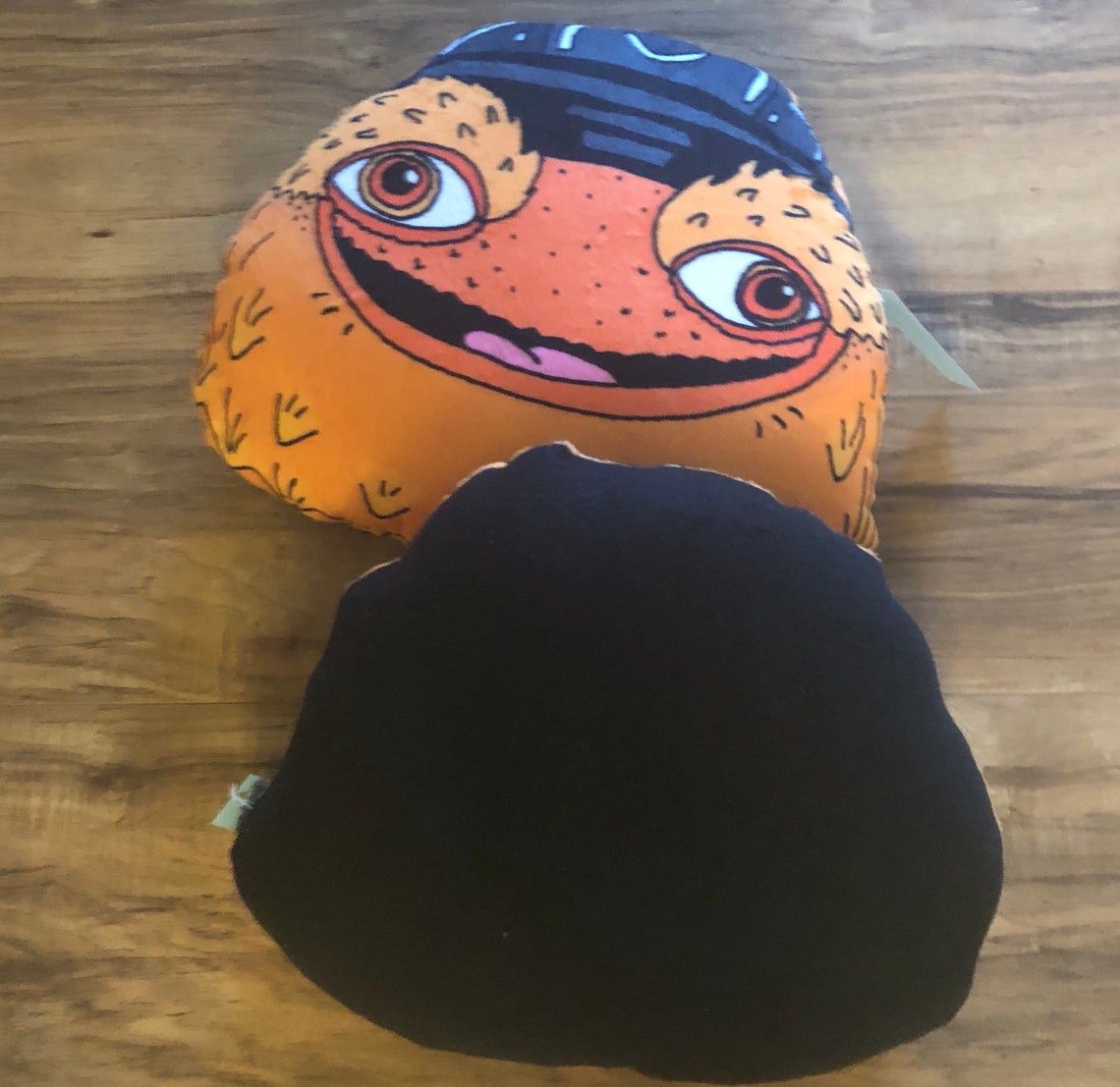 plush gritty