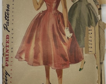 Vintage 1950s Dress Sewing Pattern with Detachable Collar - Flared Skirt