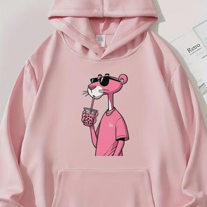 Sudadera con capucha de té de burbujas de Pantera Rosa / Sudadera unisex con linda estética rosa / Sudadera con estampado de dibujos animados kawaii / Suéter suave y acogedor / Ropa de calle Y2K