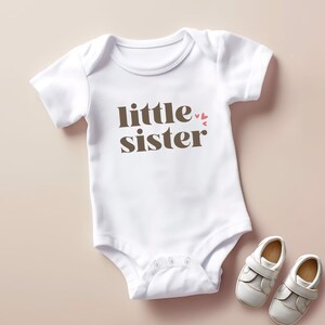 Retro Little Sister Onesie, Baby Bodysuit, Baby Shirt, Toddler Sweatshirt - Lil Sister Sibling Outfit, Cute Little Sister Gift