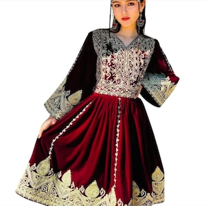 Elegant Afghani Handmade Dress – Traditional Embroidery & Vibran