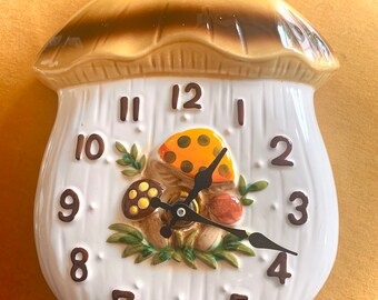 Horloge murale vintage des années 1970 Merry Mushroom Seats Roebuck entièrement fonctionnel MCM milieu du siècle moderne champignon vénéneux kitsch décor maison maison