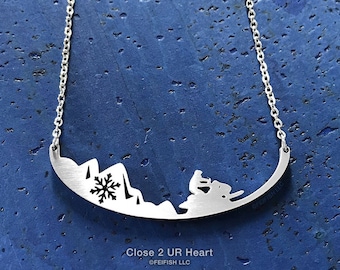 Naszyjnik ze stali nierdzewnej w kształcie skutera śnieżnego firmy Close 2 UR Heart