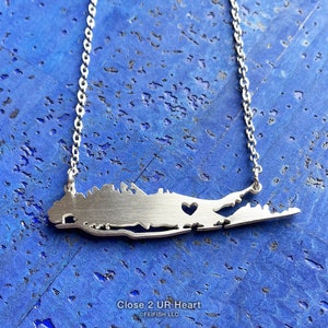 Long Island Map Halskette von Cut 2 UR Heart