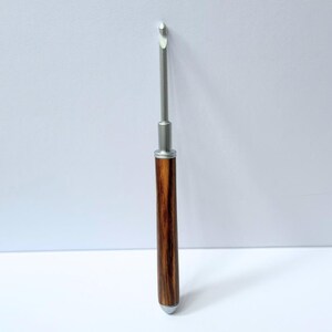 Interchangeable Inline Crochet Hook Kit with Chrome Finishes with Wood/Polyester Handle Goncalo Alves