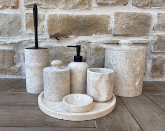 100% natürliches Travertin | 7-teiliges handgefertigtes Travertin Badezimmer Set | Beige Marmor Set | Naturstein Seifenspender | Marmor Decor