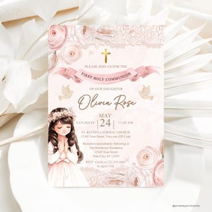 Invito per la comunione delle bambine, motivo floreale e pizzo rosa, biglietto con croce dorata, elegante invito per celebrazione religiosa