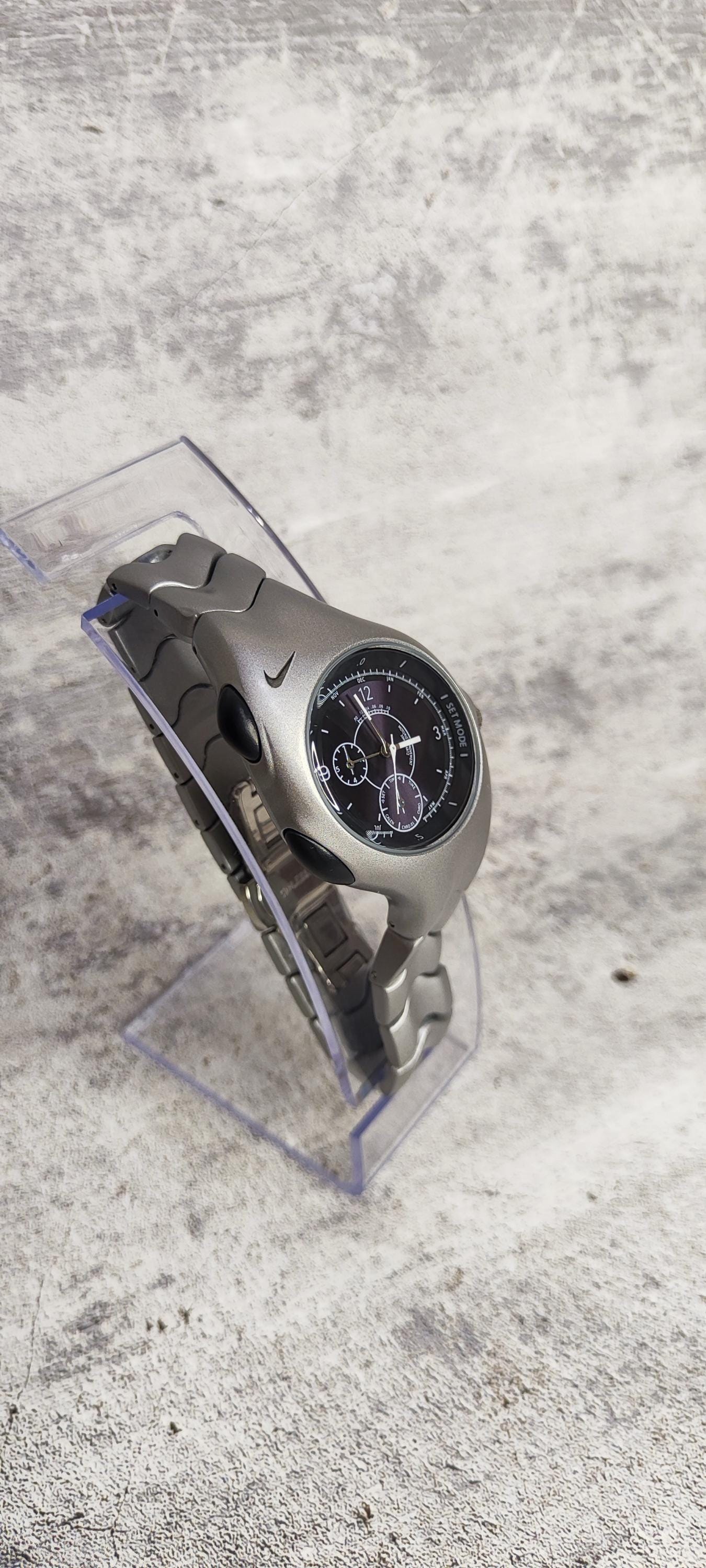 Vintage Nike Triax Watch – Matte Silver Case, Black Digital