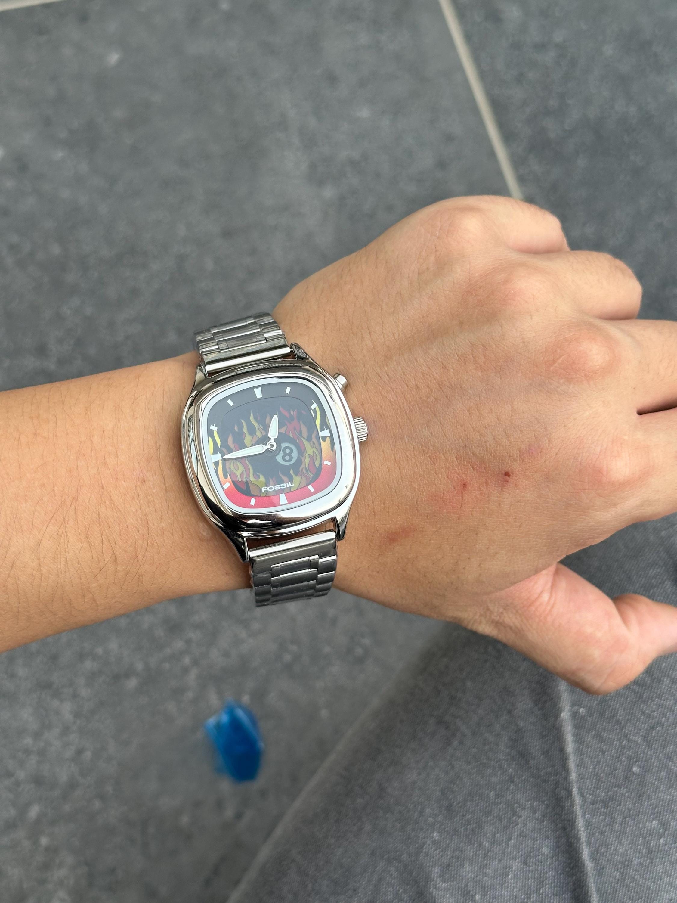 Fossil Spirit Dragon Watch – Stainless Steel Mythic Edition, Bold