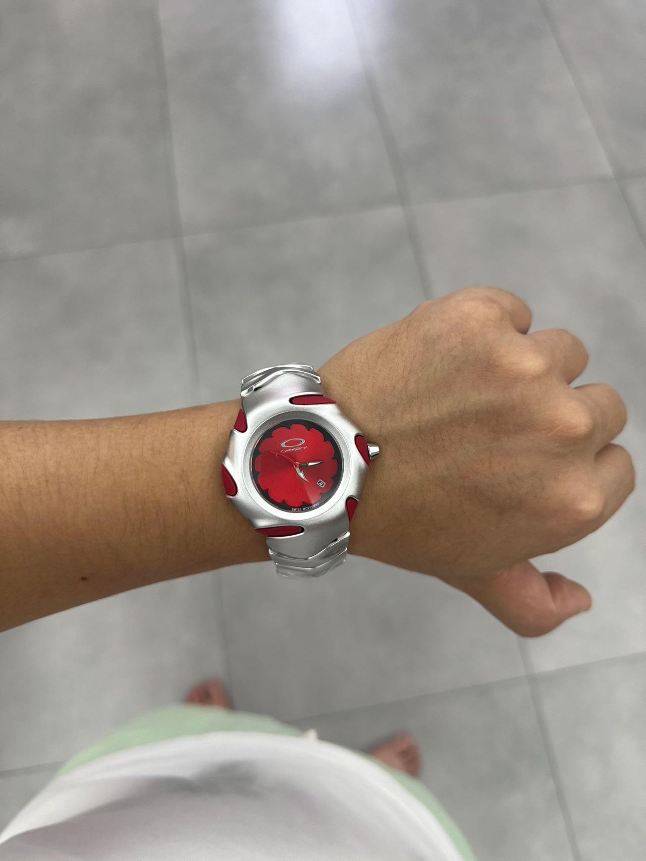 Oakley Timebomb Red Edition – Futuristic Stainless Steel Watch