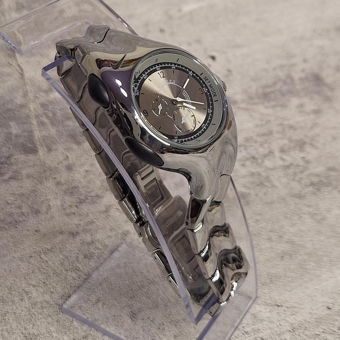 Nike Triax Silver Sports Watch – Retro Y2K Aesthetic – Men's