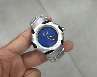 Oakley Crush Vintage Watch – Bold Blue Dial, Futuristic Design, Collectible Timepiece