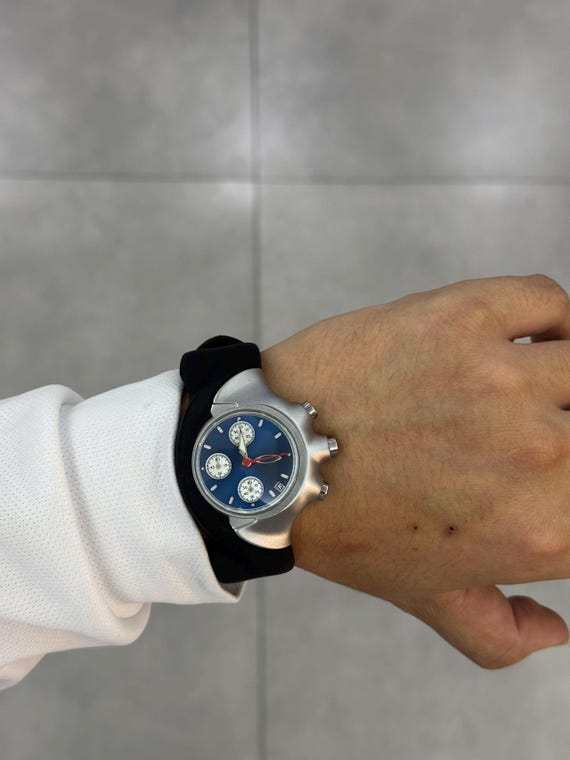 Sport Chronograph Watch Oakley With Blue Dial – Futuristic