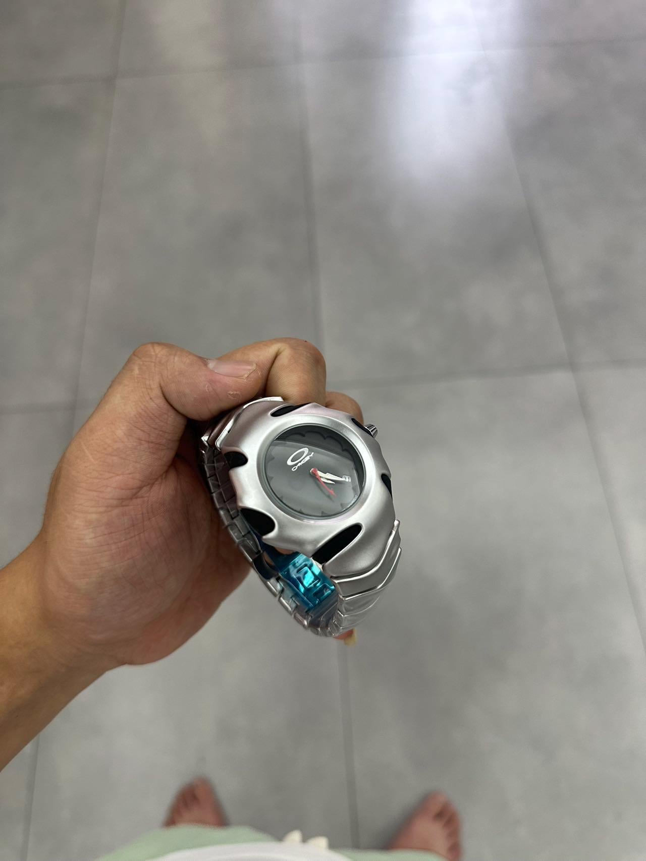 Oakley Timebomb Watch – Iconic Futuristic Design, Rare Collectible