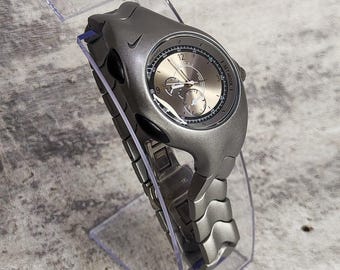 Vintage Nike Quartz Black Dial Analog Men's Wrist Watch Free