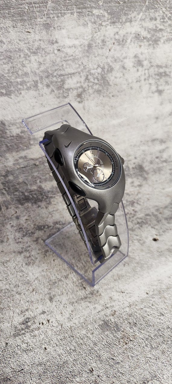 Vintage Nike Triaxe Watch – Matte Silver Digital Sport Watch