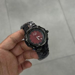 Oakley Timebomb Style Watch – Red Dial, Futuristic Biomech Design, Men&#39;s Metal Wristwatch