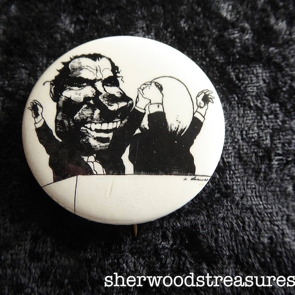 Richard Nixon 1968 Campaign With Spiro Agnew Hippie  Era Pinback Button 1 3/4" David Levine