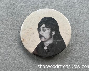 John Lennon PHOTO Pinback Button Original 2 1/4 » VINTAGE