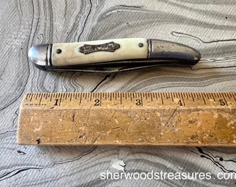 Vintage Fishing Knife  Pocketknife Colonial Fishing Knife 4 1/4"