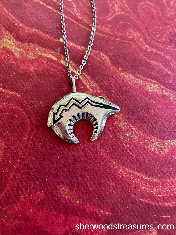 Beautiful Engraved Navajo Native American Pendant and… - Gem