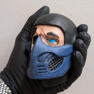 Sub Zero Mini Statue - &quot;Scorpions Revenge&quot; Mortal Kombat Collectible Figure