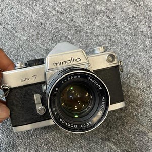 Minolta SR-7 35mm SLR Film Camera – Vintage Manual Focus | Rokkor Lens | Classic 1960s Japan |