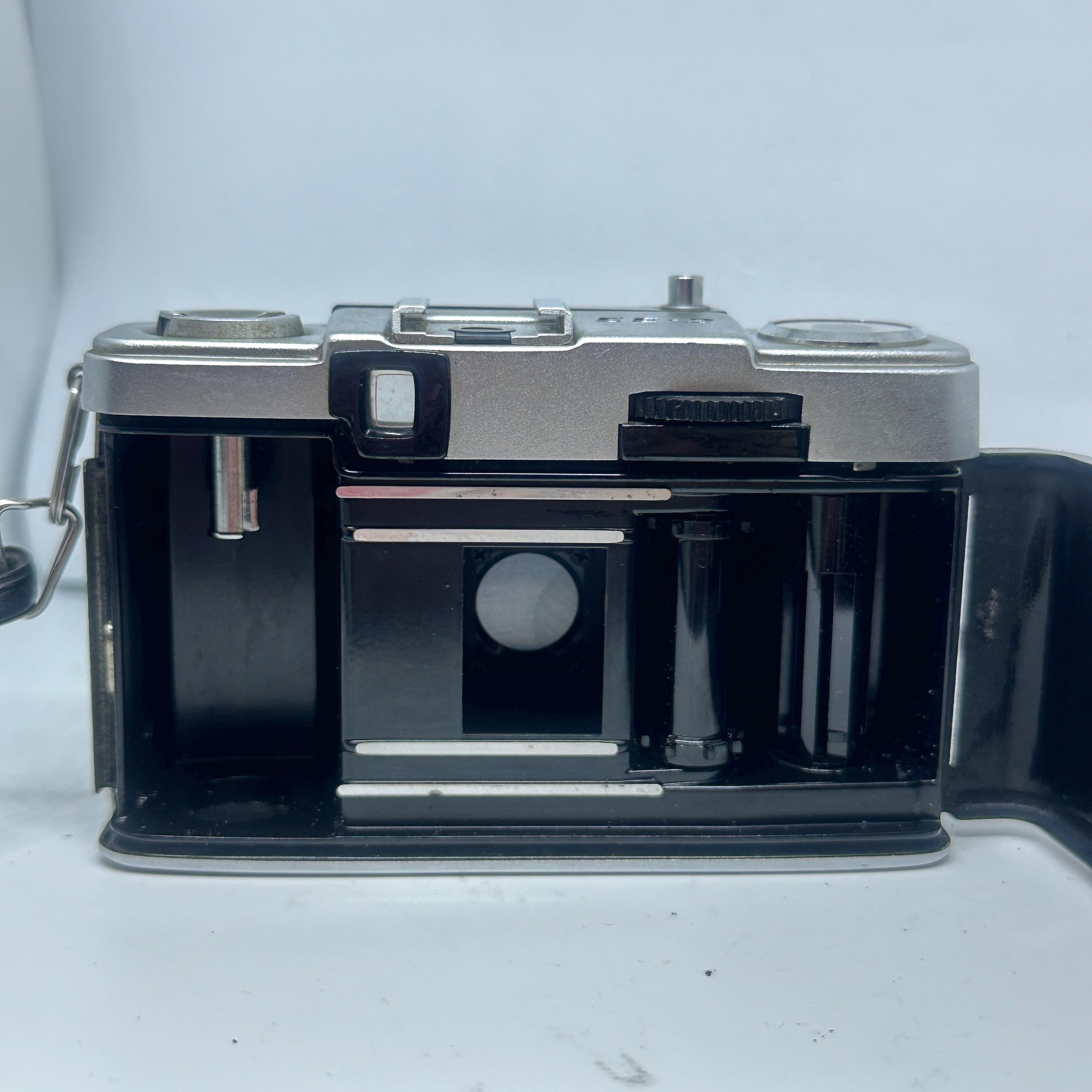 Olympus PEN EE-2 Half Frame Camera | D.zuiko 28mm F/3.5 Lens, Made