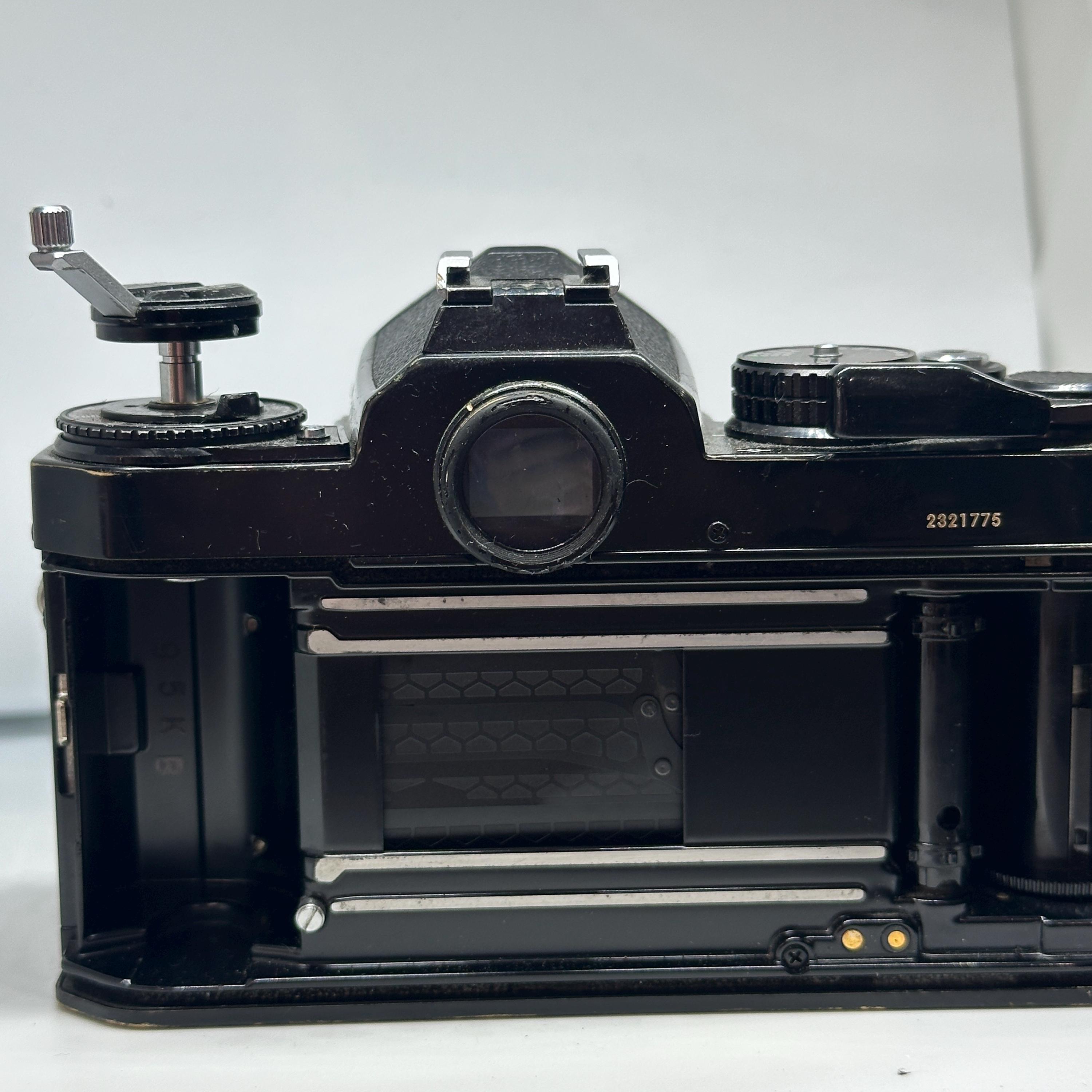 L Nikon FE2 35mm SLR Camera, Zoom-nikkor.c 43-86mm Lens, Tested