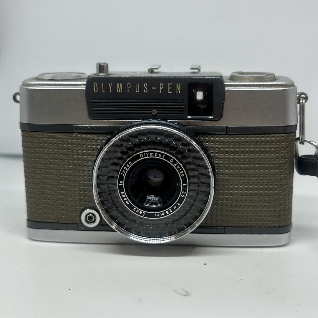 Olympus PEN EE-2 Half Frame Camera | D.zuiko 28mm F/3.5 Lens, Made