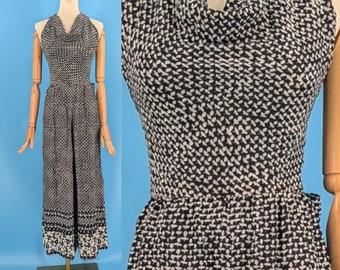 Vintage Seventies Joan Leslie by Kasper XXS Sleeveless Wide Leg Print Jumpsuit - 70s Drape Neck Tie Waist One Piece Jumpsuit Keyhole Back