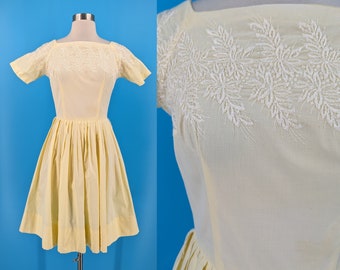 Vintage 60s XXS Yellow Cotton Short Sleeve Embroidered Fit and Flare Dress