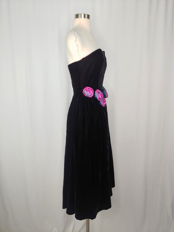 Vintage Eighties Black Velvet Strapless Formal Pr… - image 5