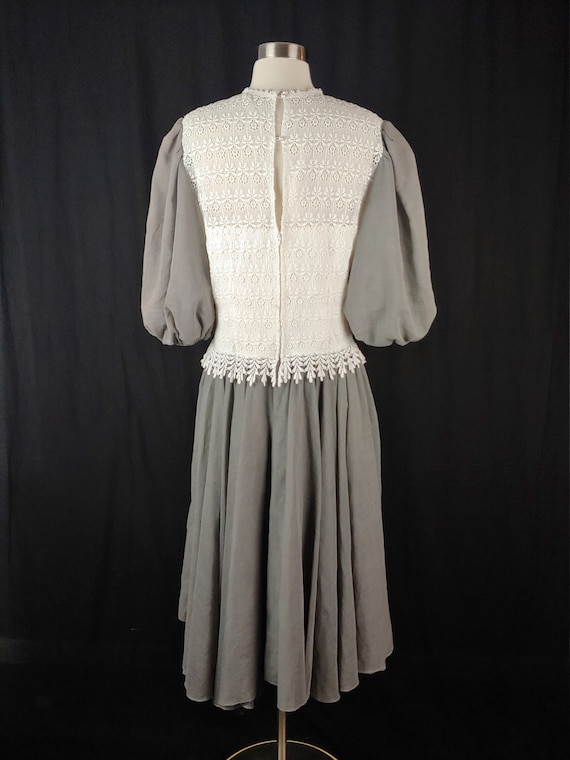 Vintage Eighties Gray and White Lace Bodice Dress… - image 4