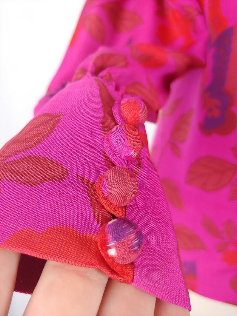 Vintage Seventies Blouse 1970s Butterfly Print Button Front Top 70s Raw Silk Blouse Medium