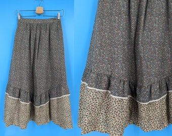 Vintage Seventies Prairie Skirt - 70s High Waisted Calico Cotton Peasant Skirt - XXS / XS